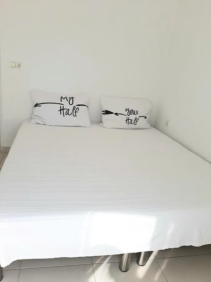 Apartments House Of Art Nin