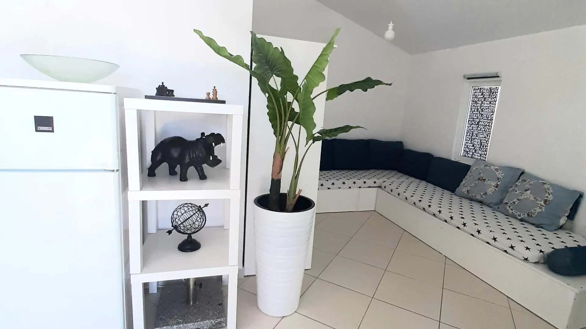 נין Apartments House Of Art